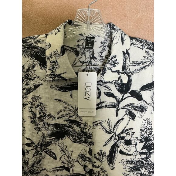 Dazy Women's Floral Print Button Down Short Sleeve Shirt Top - Size L - Picture 4 of 9
